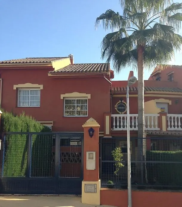 1264: 3 Bed Townhouse In Monte Biarritz Paraiso إِستيبونا شقة