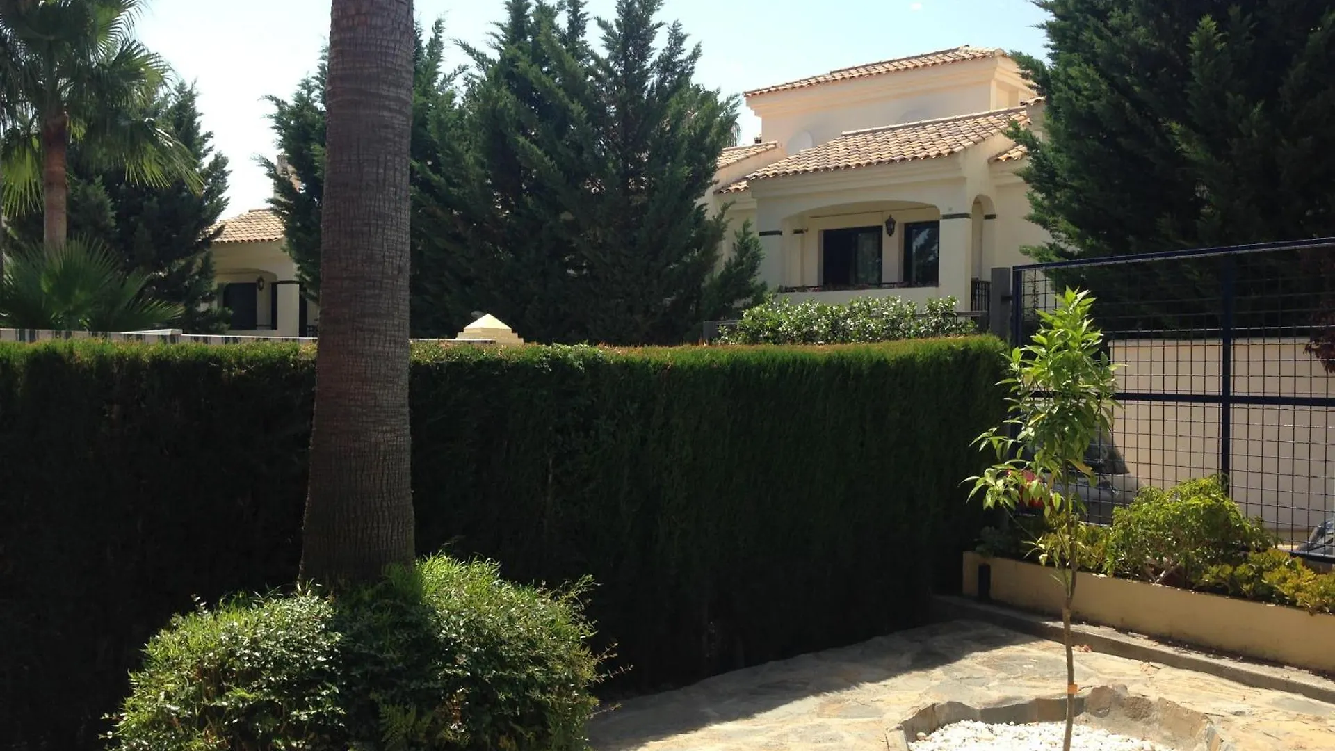 شقة 1264: 3 Bed Townhouse In Monte Biarritz Paraiso إِستيبونا إسبانيا